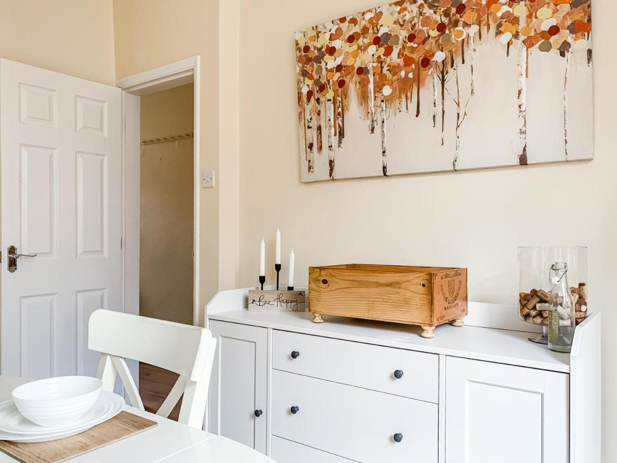 Lodge The Warwick - Quaint Victorian With Free Parking *