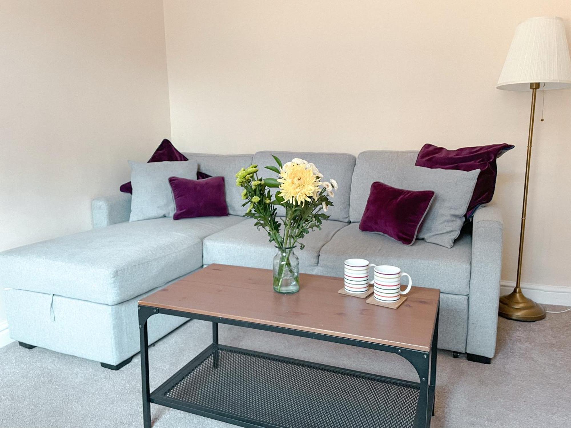 The Warwick - Quaint Victorian With Free Parking Lodge